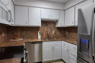 509 Roma Ct, Naples, FL 34110 - Photo 5