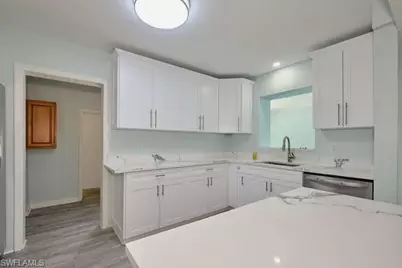 4370 Deleon St, Fort Myers, FL 33901 - Photo 11