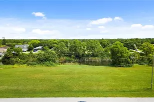 2105 NE 27th St, Cape Coral, FL 33909 - Photo 7