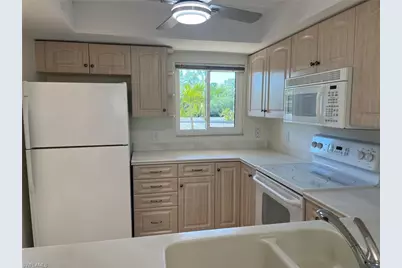 7402 Lake Breeze Dr #202, Fort Myers, FL 33907 - Photo 3