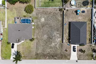 4313 SW 9th Pl, Cape Coral, FL 33914 - Photo 5