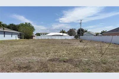 4313 SW 9th Pl, Cape Coral, FL 33914 - Photo 7