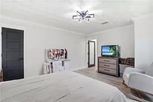 3931 W Riverside Dr, Fort Myers, FL 33901 - Photo 33