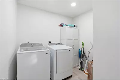 3931 W Riverside Dr, Fort Myers, FL 33901 - Photo 37