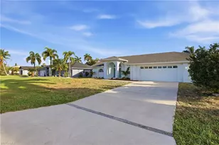 627 SW 56th St, Cape Coral, FL 33914 - Photo 3