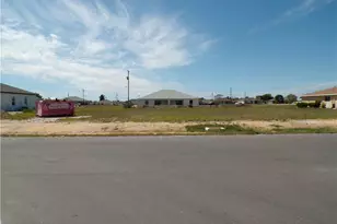 1816 NE 8th Pl, Cape Coral, FL 33909 - Photo 1