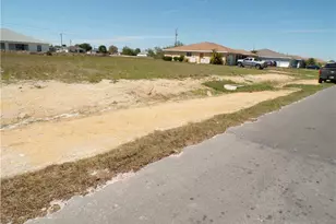 1816 NE 8th Pl, Cape Coral, FL 33909 - Photo 3