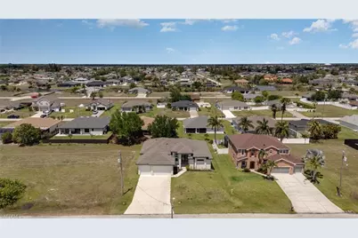 2101 NW 8th Ter, Cape Coral, FL 33993 - Photo 29