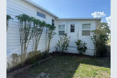 120 Lantern Pl, North Fort Myers, FL 33917 - Photo 9