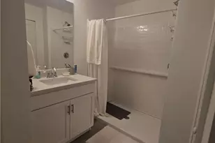 4421 NE 15th Pl, Cape Coral, FL 33909 - Photo 9