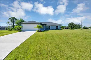 431 NE Juanita Ct, Cape Coral, FL 33909 - Photo 1