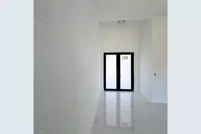 800 E 7th St, Lehigh Acres, FL 33972 - Photo 9