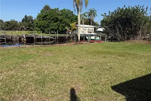 2253 Queen Anne Dr, Fort Myers, FL 33905 - Photo 5