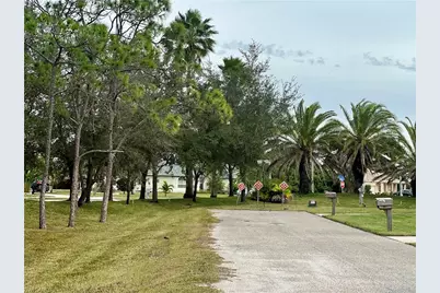 628 Falls Ln, Lehigh Acres, FL 33974 - Photo 43