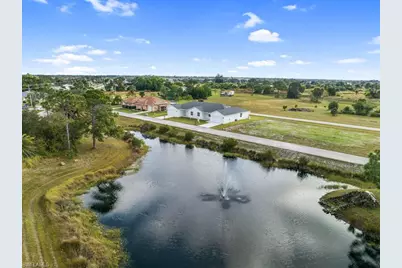630 Falls Ln, Lehigh Acres, FL 33974 - Photo 3