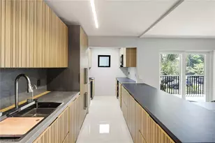 788 Park Shore Dr, Naples, FL 34103 - Photo 17