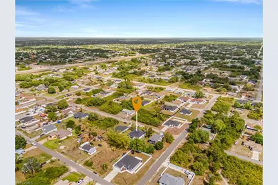 2903 10th St SW, Lehigh Acres, FL 33976 - Photo 41