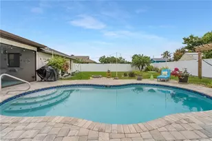 1022 SE 17th Ave, Cape Coral, FL 33990 - Photo 31