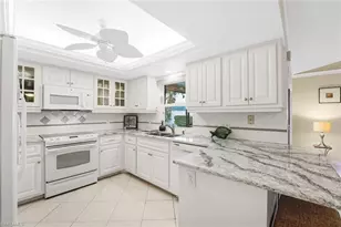 1022 SE 17th Ave, Cape Coral, FL 33990 - Photo 3