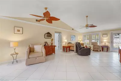 1022 SE 17th Ave, Cape Coral, FL 33990 - Photo 9