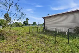 2405 Zoysia Ln, North Fort Myers, FL 33917 - Photo 31