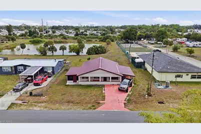 2405 Zoysia Ln, North Fort Myers, FL 33917 - Photo 39