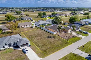 2113 NE 15th Terrace, Cape Coral, FL 33909 - Photo 3