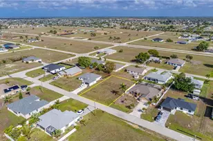 2113 NE 15th Terrace, Cape Coral, FL 33909 - Photo 23