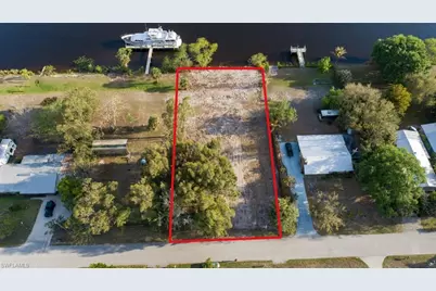 1035 W Anchor Ln, Moore Haven, FL 33471 - Photo 3