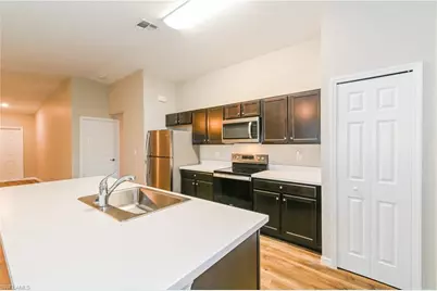 719 SW 13th Ter, Cape Coral, FL 33991 - Photo 5