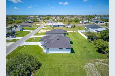 1403 NE 18th Ter, Cape Coral, FL 33909 - Photo 21