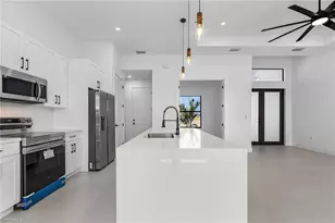 800 NW 8th Terrace, Cape Coral, FL 33993 - Photo 11