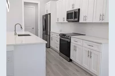 3027 SW 16th Pl, Cape Coral, FL 33914 - Photo 7