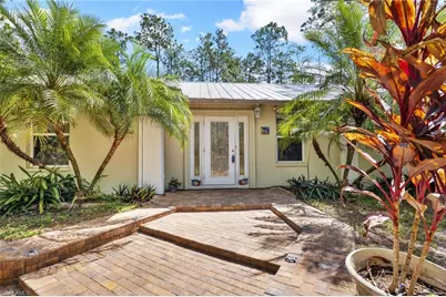 640 Desoto Blvd S, Naples, FL 34117 - Photo 3