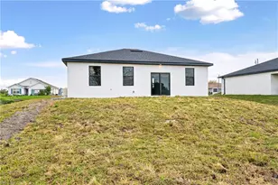 2810 72nd St W, Lehigh Acres, FL 33971 - Photo 15