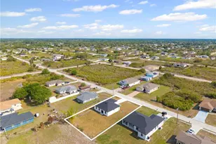 2810 72nd St W, Lehigh Acres, FL 33971 - Photo 19