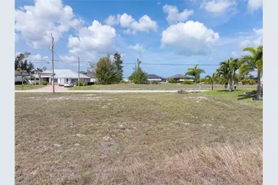 1645 NW 39th Ave, Cape Coral, FL 33993 - Photo 11