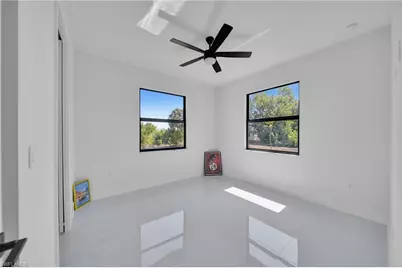 323 NW 11th Ter, Cape Coral, FL 33993 - Photo 27