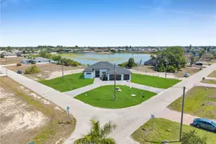 323 NW 11th Terrace, Cape Coral, FL 33993 - Photo 37