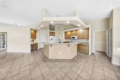 1635 SE 40th St, Cape Coral, FL 33904 - Photo 13