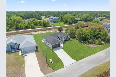 2705 Darlene Pl, Lehigh Acres, FL 33971 - Photo 31