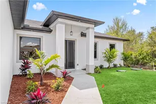 2705 Darlene Pl, Lehigh Acres, FL 33971 - Photo 3