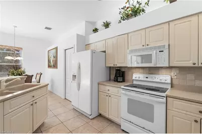 25900 Creekbend Dr, Bonita Springs, FL 34135 - Photo 15