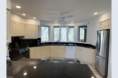 484 Gulf Bend Dr, Captiva, FL 33924 - Photo 17