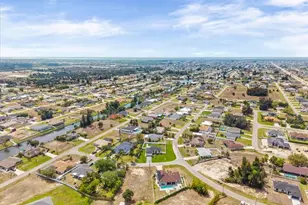 100 SW 17th Pl, Cape Coral, FL 33991 - Photo 37