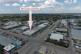 954 Country Club Blvd, Cape Coral, FL 33990 - Photo 1