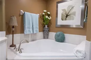 2080 W First St, Fort Myers, FL 33901 - Photo 11