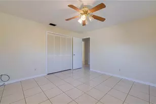 19 NE 20th Pl, Cape Coral, FL 33909 - Photo 21