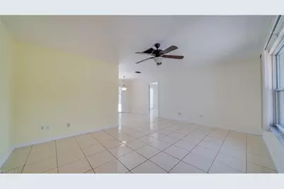 19 NE 20th Pl, Cape Coral, FL 33909 - Photo 5