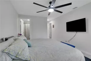 619 SE 12th Ct, Cape Coral, FL 33990 - Photo 9